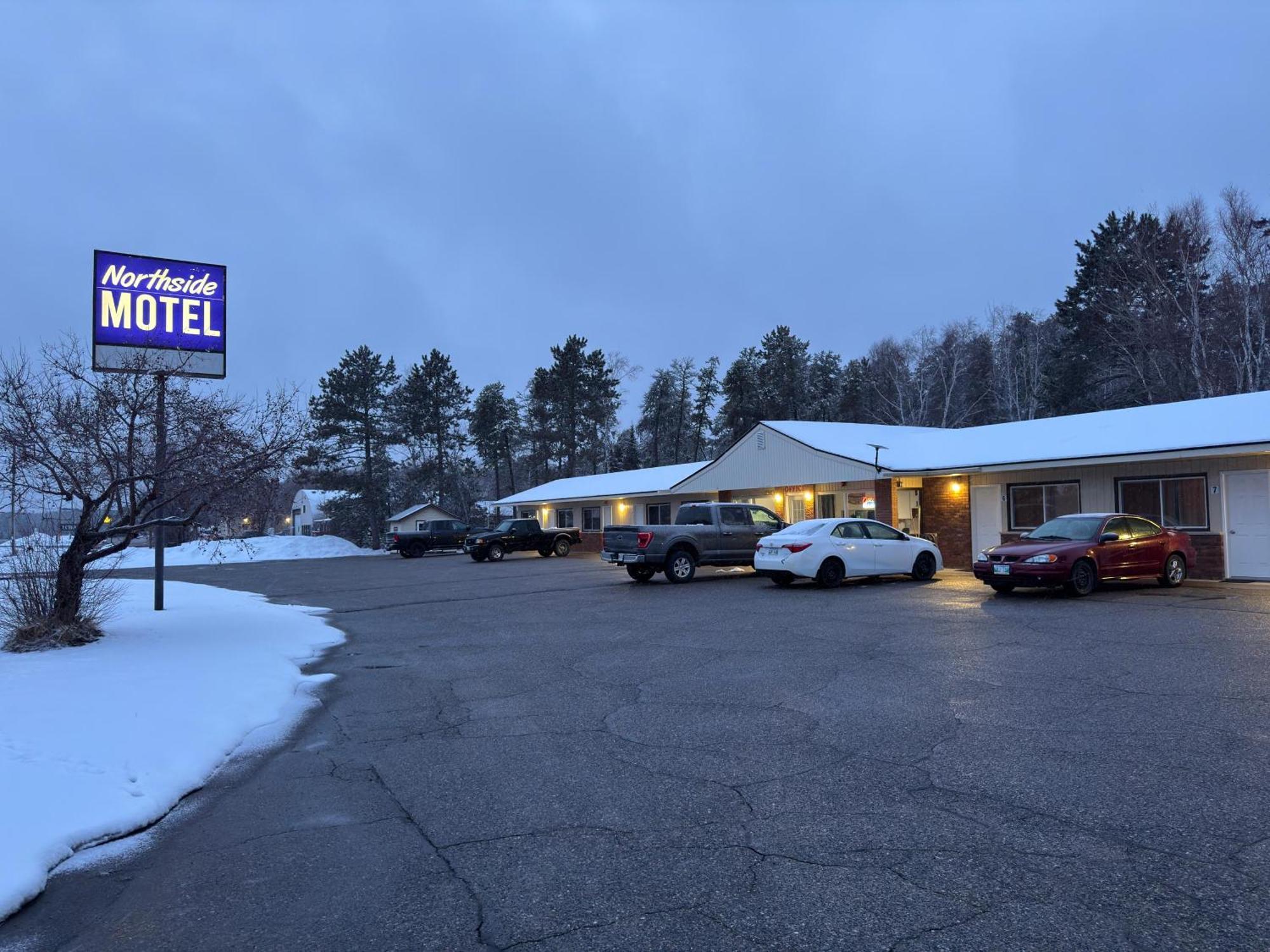 Northside Motel Vermilion Bay エクステリア 写真
