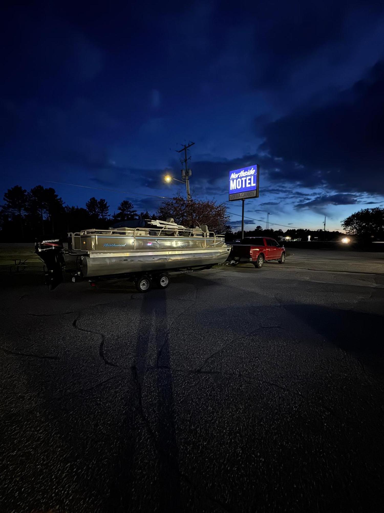 Northside Motel Vermilion Bay エクステリア 写真